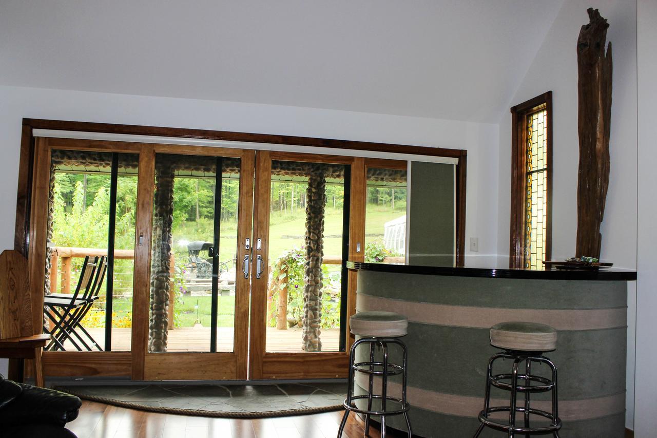 New Park Retreat Hotel Ithaca Esterno foto