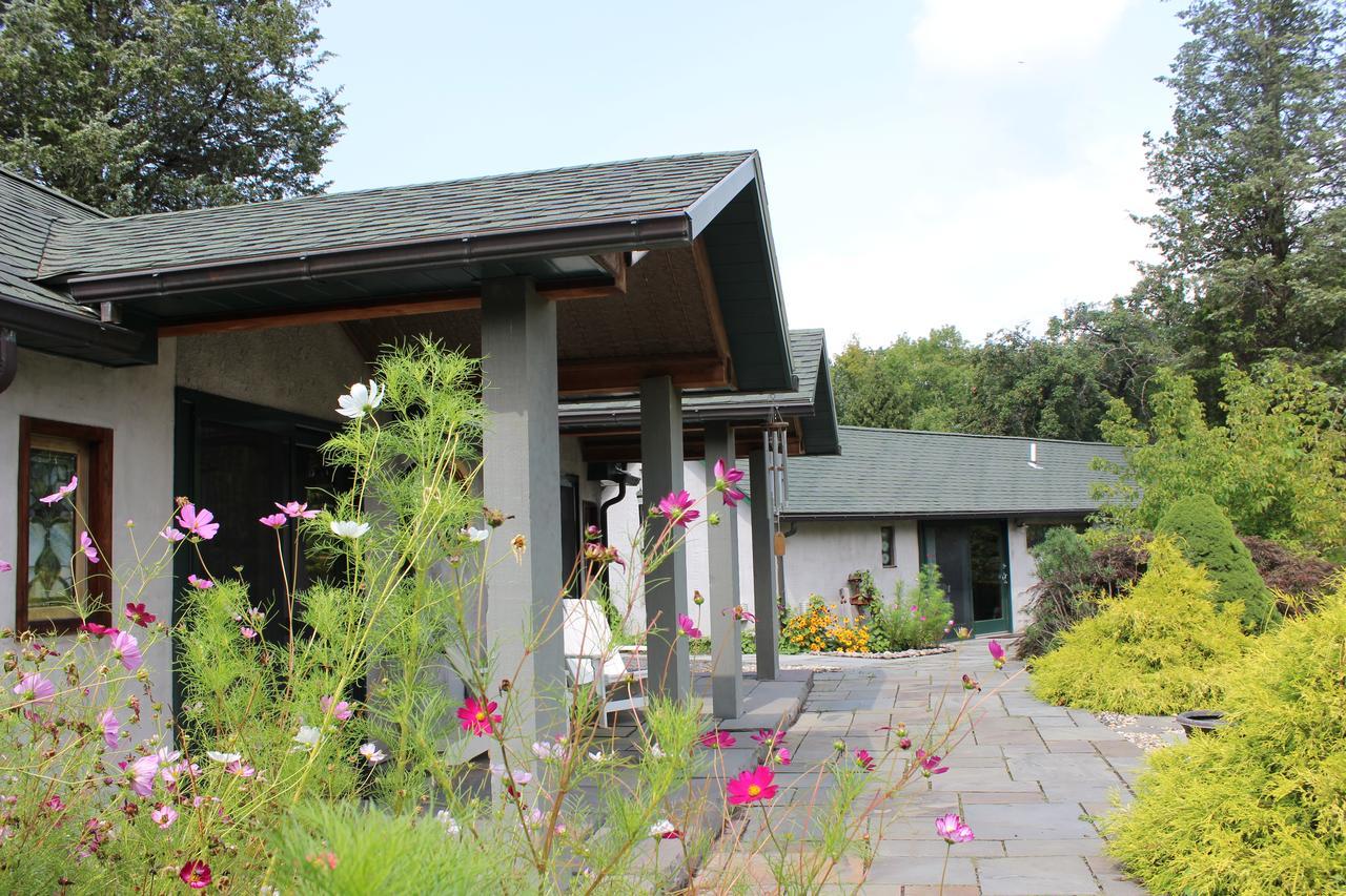 New Park Retreat Hotel Ithaca Esterno foto
